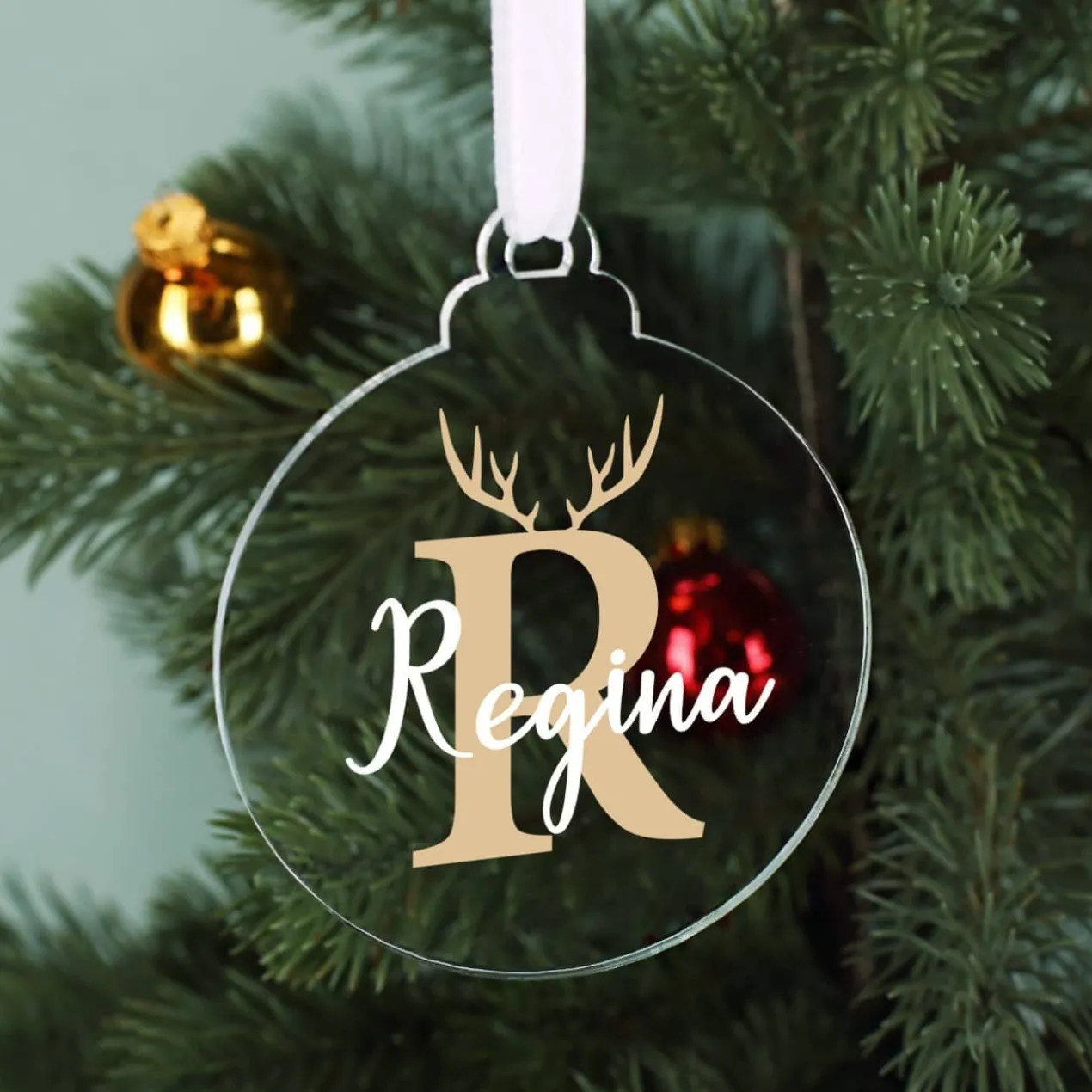 Acryl Weihnachtskugel mit Initial und Wunschname bedruckt