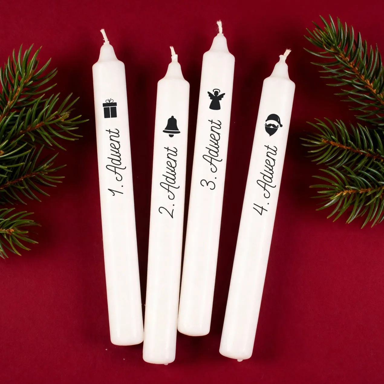 Adventskerzen mit Weihnachtsmotiven personalisiert mit Wunschtext | 4er Set Stabkerzen