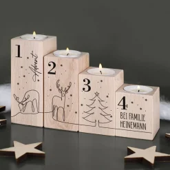 Adventskranz aus Holz - Teelichhalter mit Zahlen, Rentieren und Wunschtext bedruckt