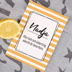 Alkoholfreier Cocktail im Set mit Box, graviertem Glas und Postkarte