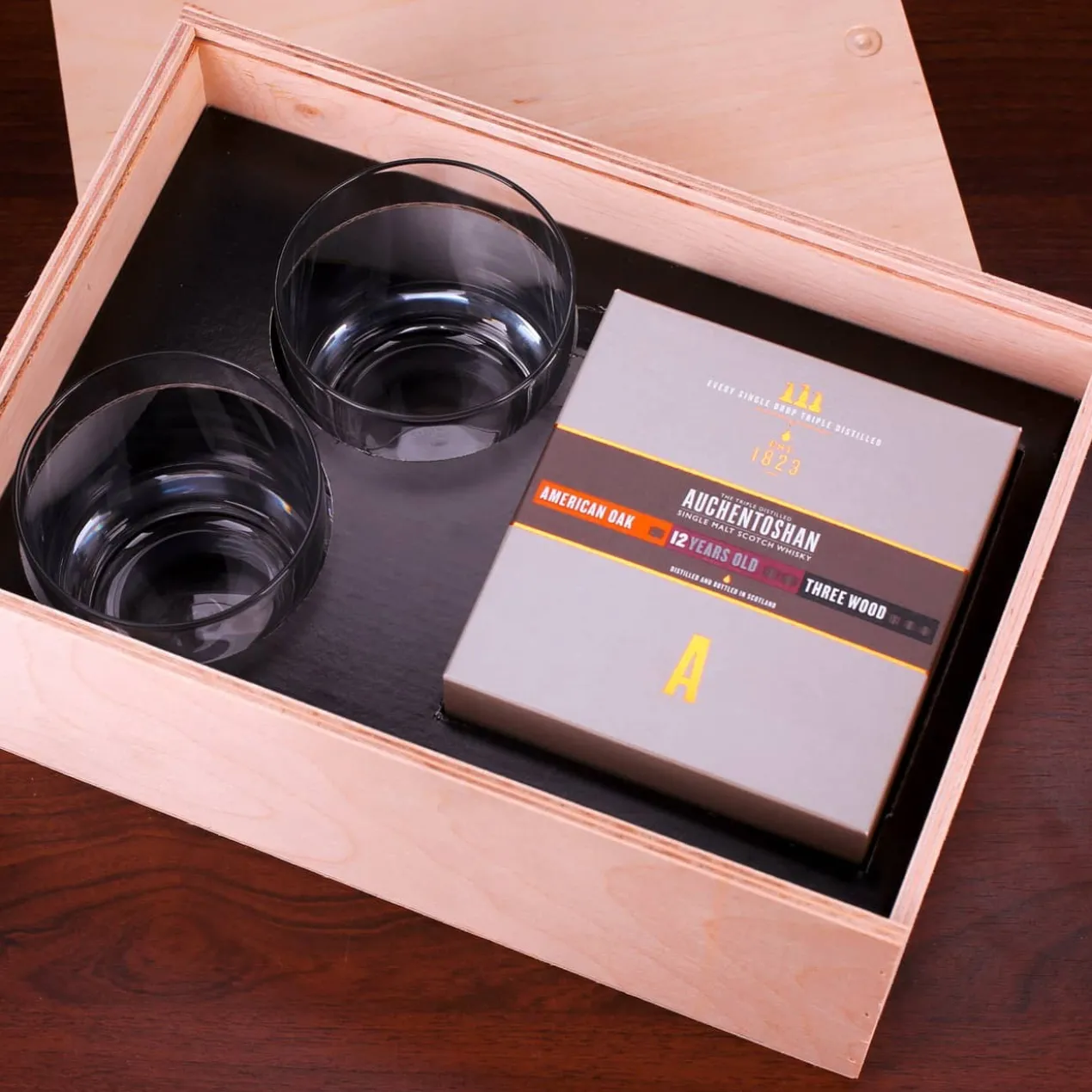 Auchentoshan Whisky Geschenkset mit 2 Gläsern und 3 Whiskys