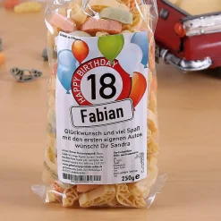 Auto-Nudeln zum 18. Geburtstag mit persönlichem Etikett