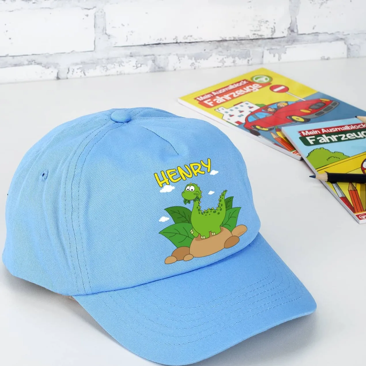 Basecap mit Dinomotiv und Wunschname