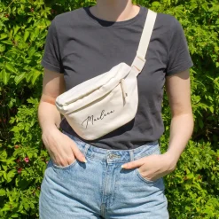 Bauchtasche als Geschenk für Frauen | Personalisierte Gürteltasche für JGA & Geburtstag in Beige Rosa