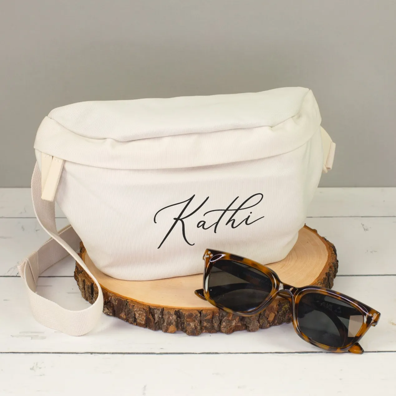 Bauchtasche als Geschenk für Frauen | Personalisierte Gürteltasche für JGA & Geburtstag in Beige Rosa