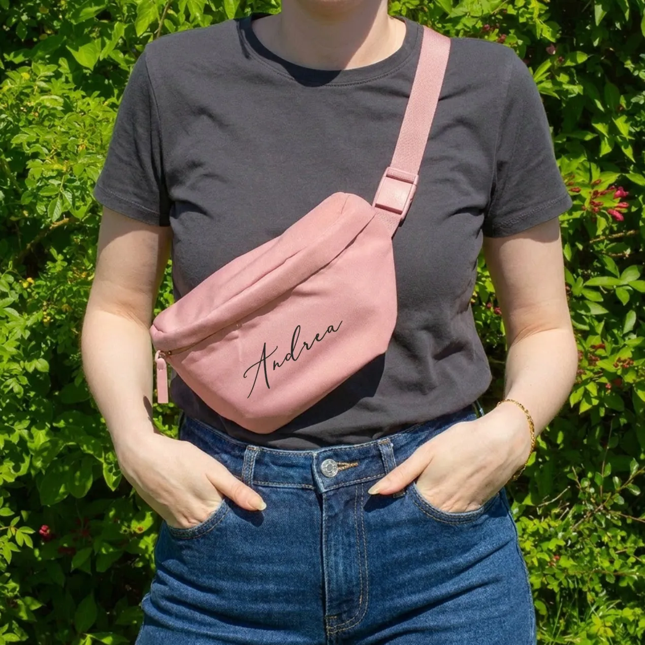 Bauchtasche als Geschenk für Frauen | Personalisierte Gürteltasche für JGA & Geburtstag in Beige Rosa