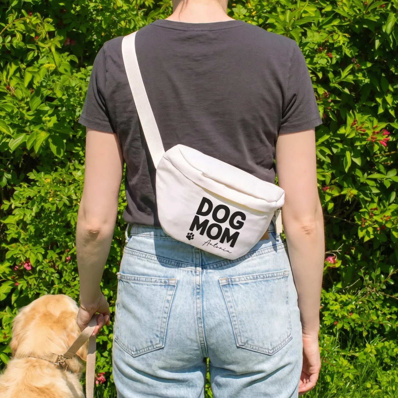 Bauchtasche personalisiert mit Name in Beige o. Rosa 'Dog Mom' | Gürteltasche für Hunde Mama & Frauen