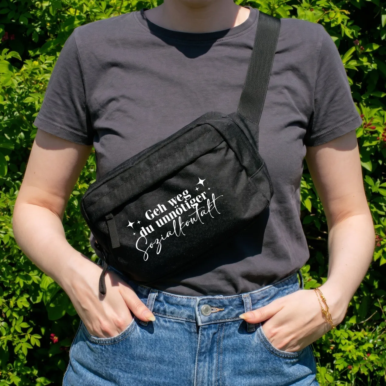 Bauchtasche 'Unnötiger Sozialkontakt' | Umhängetasche als lustiges Geschenk für Frauen mit Farbwahl