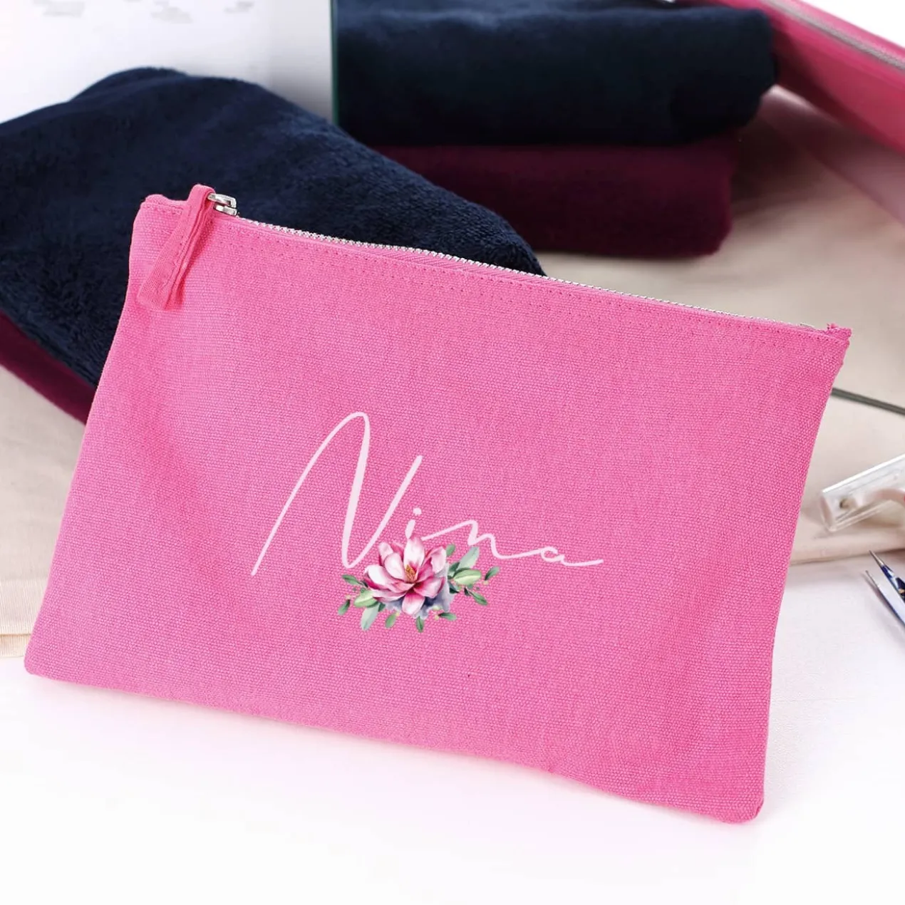 Beautycase mit Magnolienblüte und Name