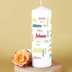 Bedruckte Kerze mit Namen in verschiedenen Schriftarten