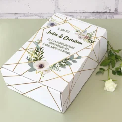Bedruckter Geschenkkarton zur Hochzeit mit Blüten und Wunschtext