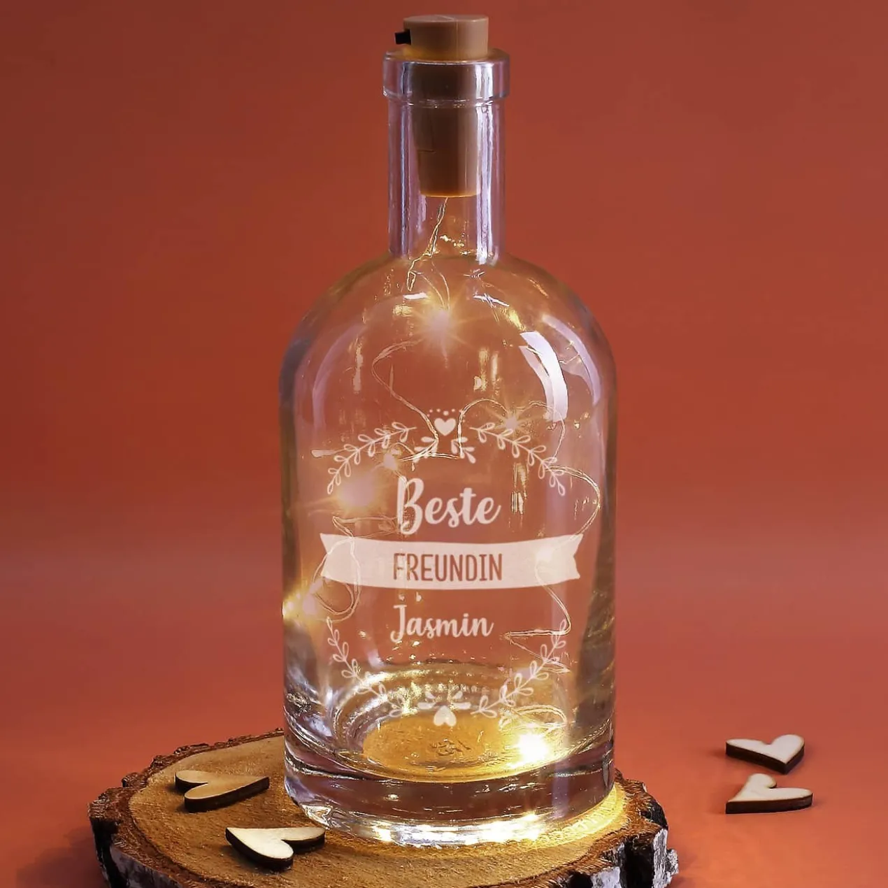 Beleuchtete Flasche mit 3 Zeilen Wunschtext graviert