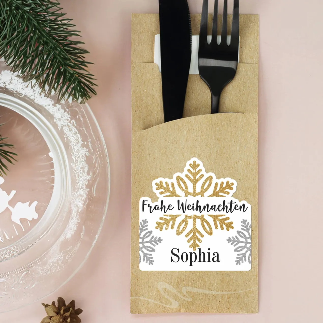 Bestecktüte mit Schneeflockenmotiv und persönlichem Etikett