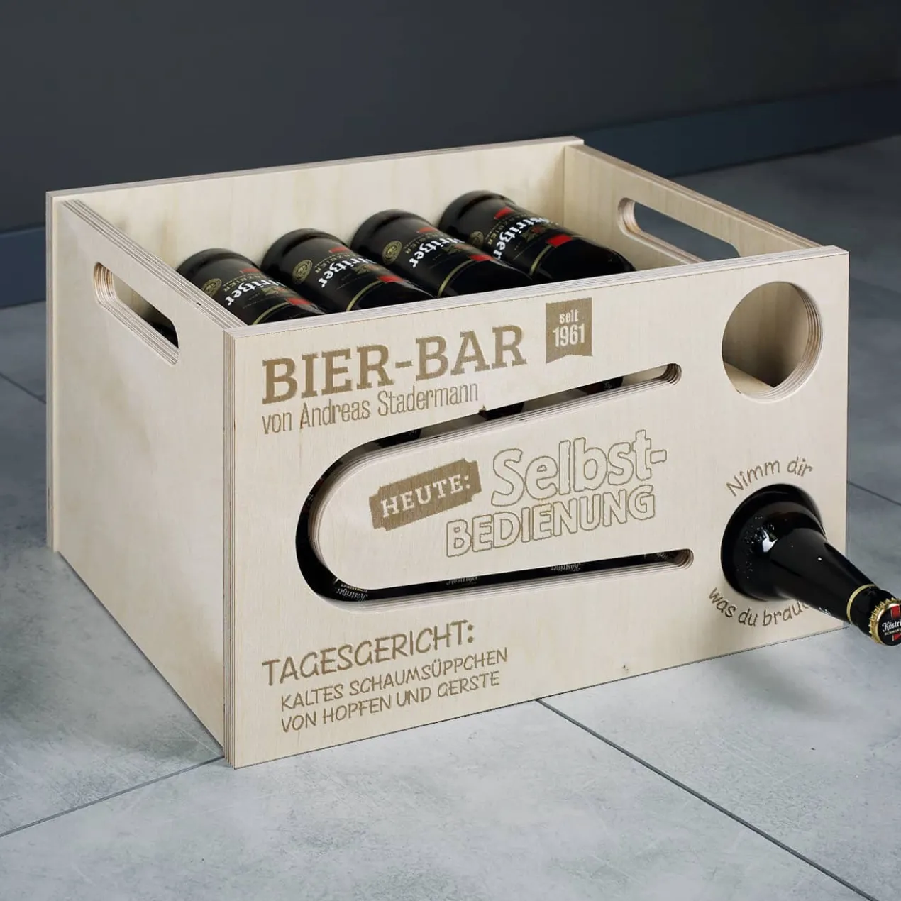 Bier-Bar - Bierrutsche mit Gravur für 12 gekühlte Bierflaschen im Getränke-Kühlschrank