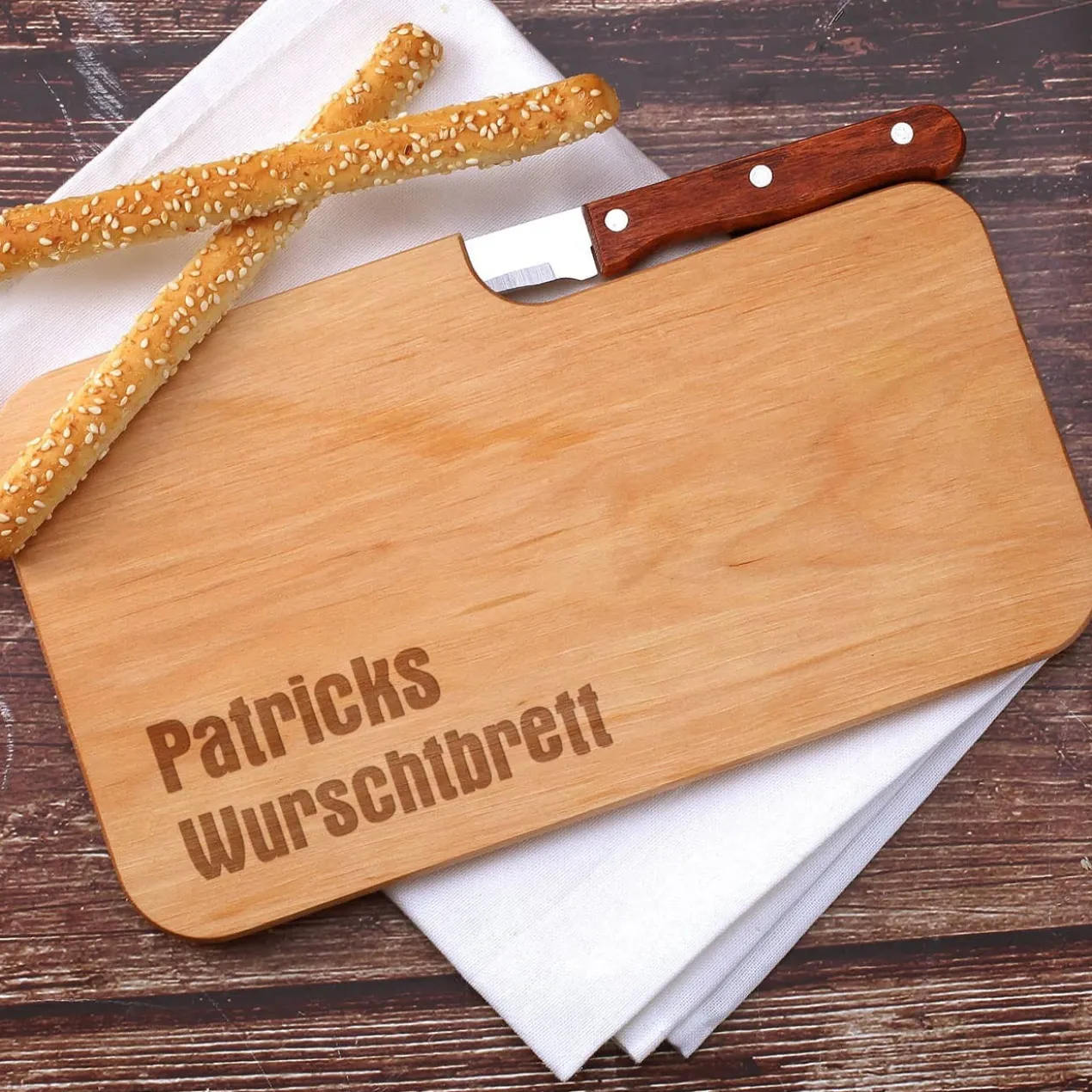 Bierglas und Holzbrettchen Wurschtbrett mit Namensgravur