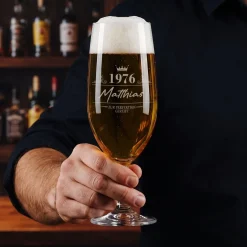 Bierglas von Leonardo mit Name & Geburtsjahr graviert | Pils Glas als Geburtstagsgeschenk für Männer