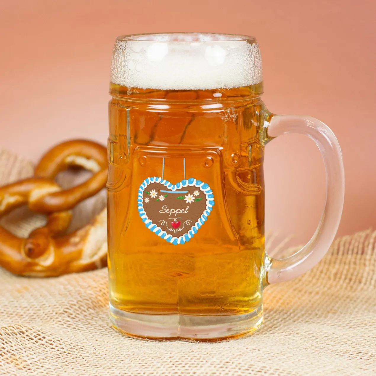 Bierkrug in Lederhosenoptik personalisiert mit Name und Lebkuchenherz Motiv | Bierglas 0,5l