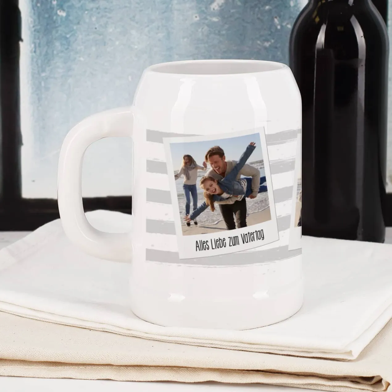 Bierkrug mit Ihren drei Lieblingsfotos und Wunschtexten