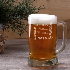 Bierseidel mit Ihrem Namen in verschiedenen Schriftarten