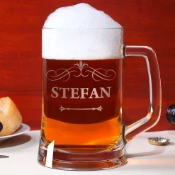 Bierseidel mit Namensgravur und Ornamenten