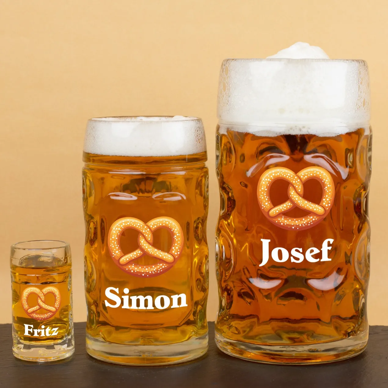 Bierseidel personalisiert mit Name und Brezel Motiv | Maßkrug 1l, Bierkrug 500ml & Schnapsglas