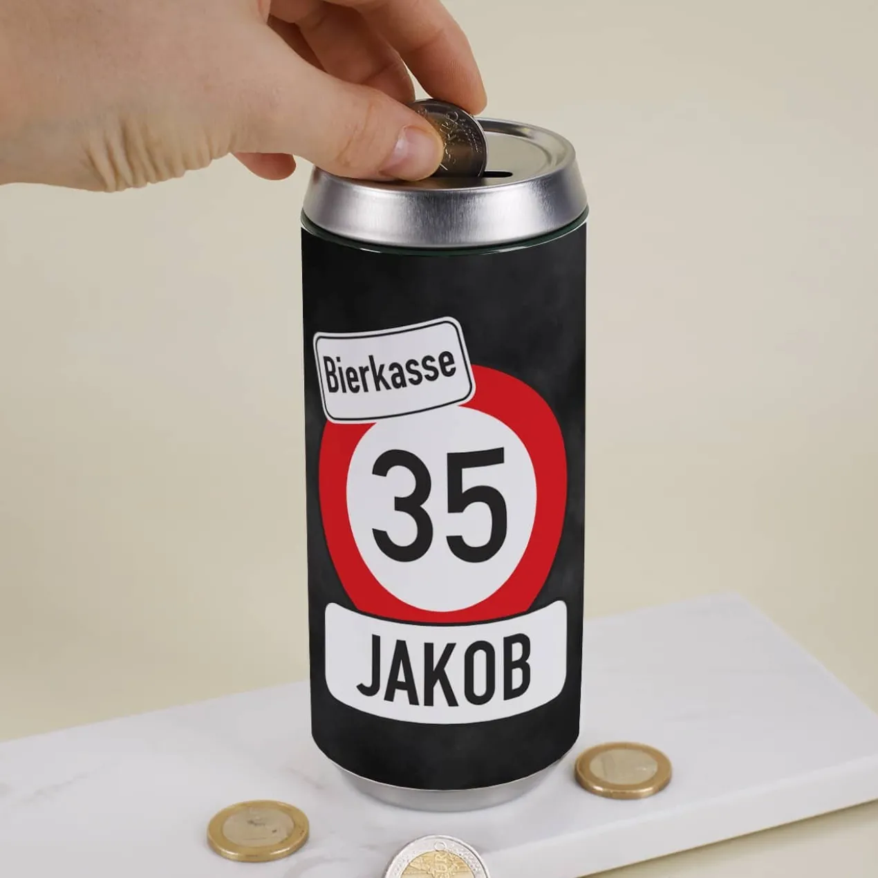 Bier-Spardose mit Verkehrszeichenmotiv zum Geburtstag