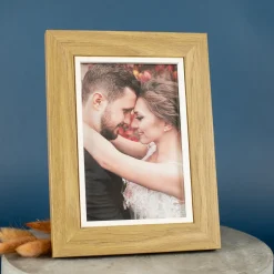 Bilderrahmen für 10 x 15 cm Fotos | Holzoptik mit weißem Innenrahmen