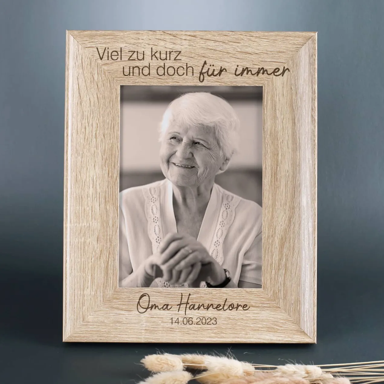 Bilderrahmen zum Andenken an Verstorbene mit Name und Datum graviert