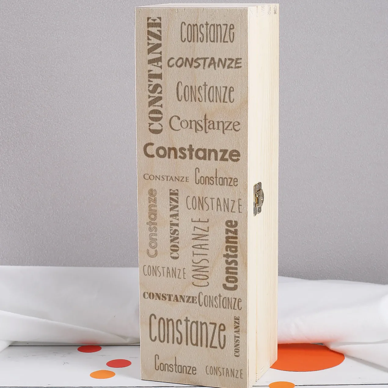 Biorebe Wein in gravierter Holzbox mit Ihrem Wunschnamen | Bienenfreundlich, Nachhaltig, Vegan
