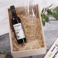 Biorebe Wein mit graviertem Glas und persönlicher Holzbox