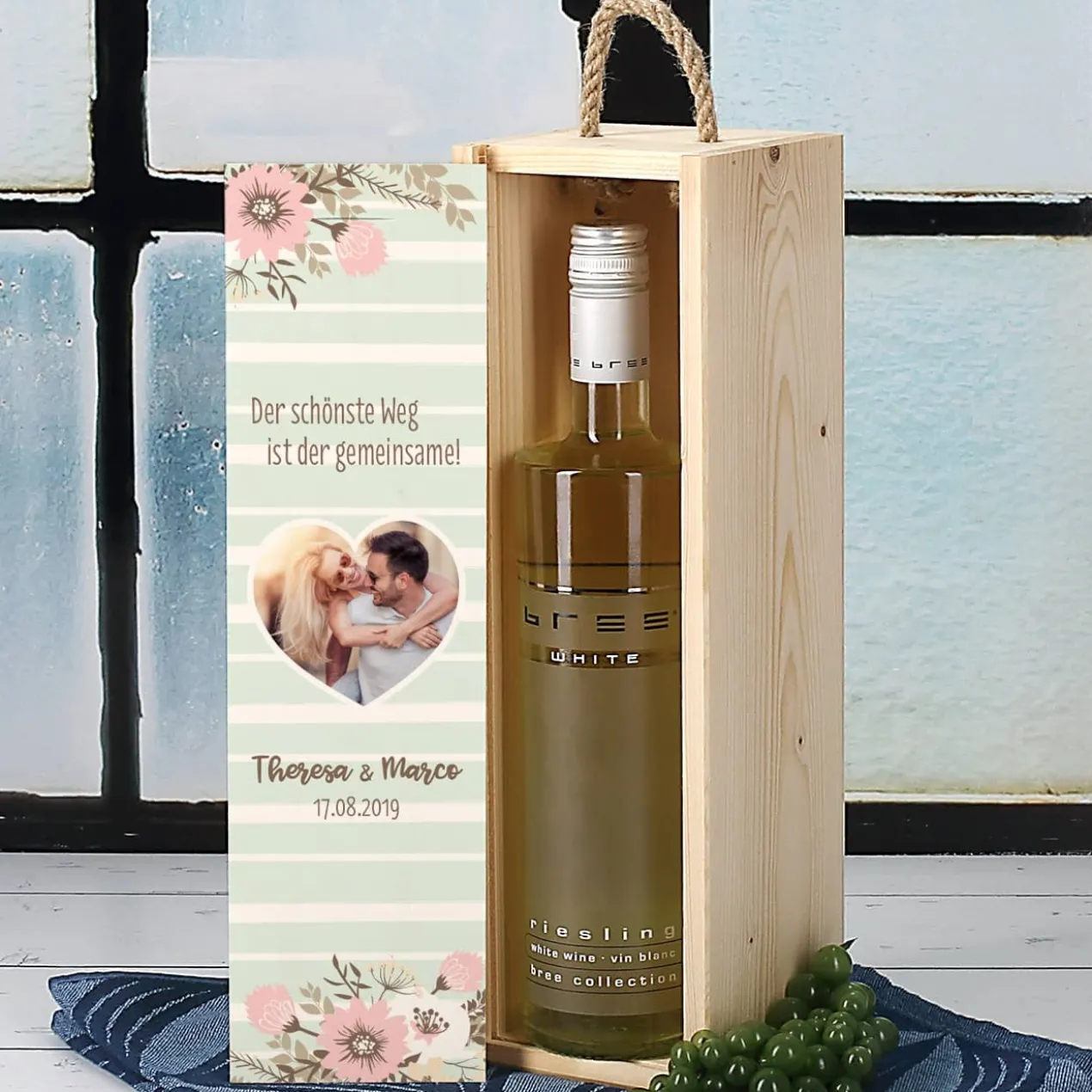 BREE Wein in bedruckter Geschenkverpackung zur Hochzeit