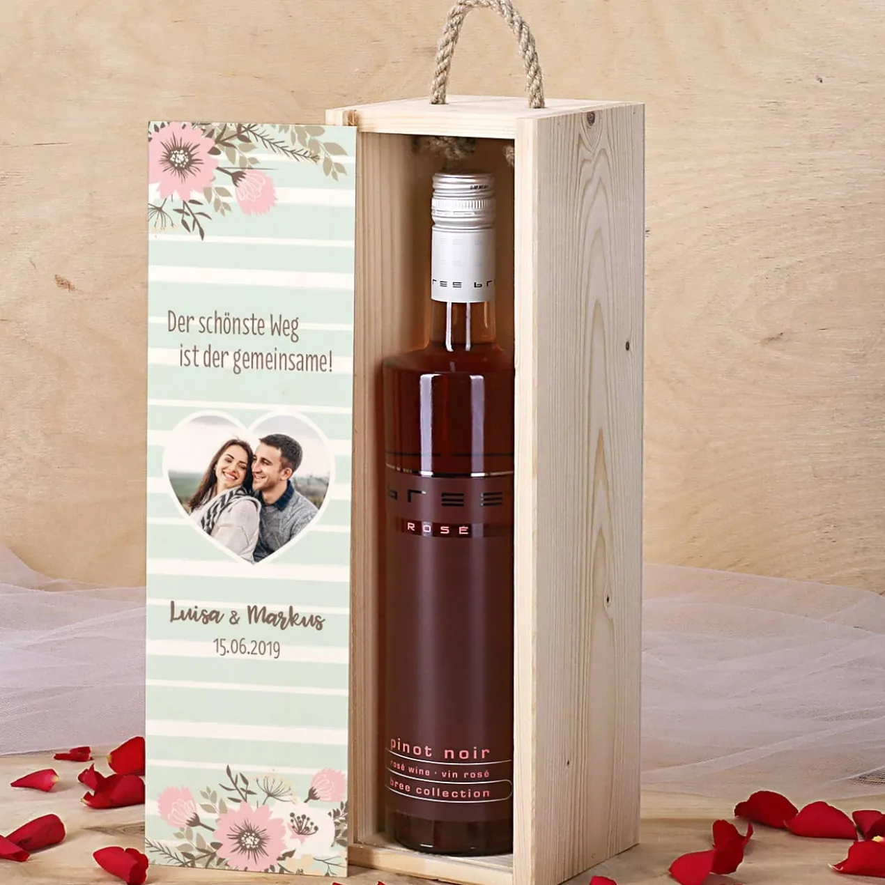 BREE Wein in bedruckter Geschenkverpackung zur Hochzeit