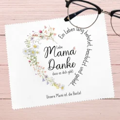 Brillenputztuch für Mama zu Muttertag mit Wunschtext | Motiv in Herzform