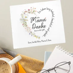 Brillenputztuch für Mama zu Muttertag mit Wunschtext | Motiv in Herzform