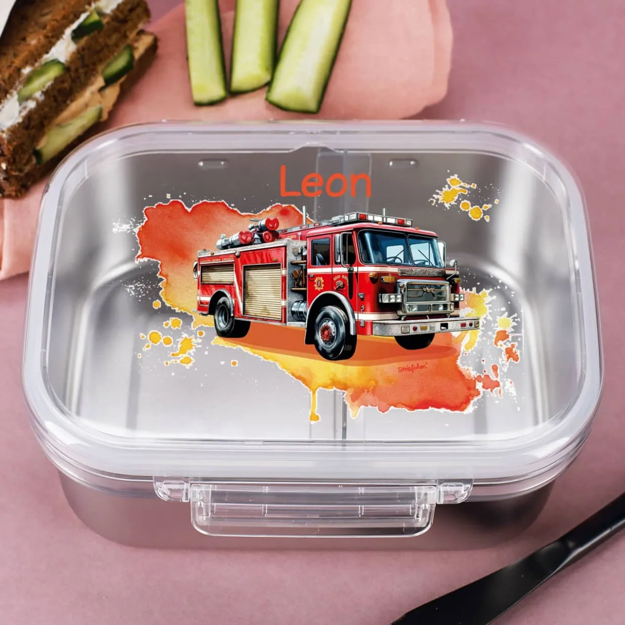 Brotdose aus Edelstahl mit Feuerwehrauto-Motiv bedruckt und Name