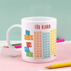 Bruchfeste Tasse zum Schulanfang mit Einmaleins und Wunschtext als Geschenk für Kinder