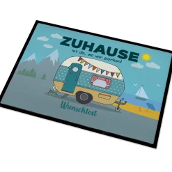 Camping-Fußmatte mit Wohnwagen und Wunschtext