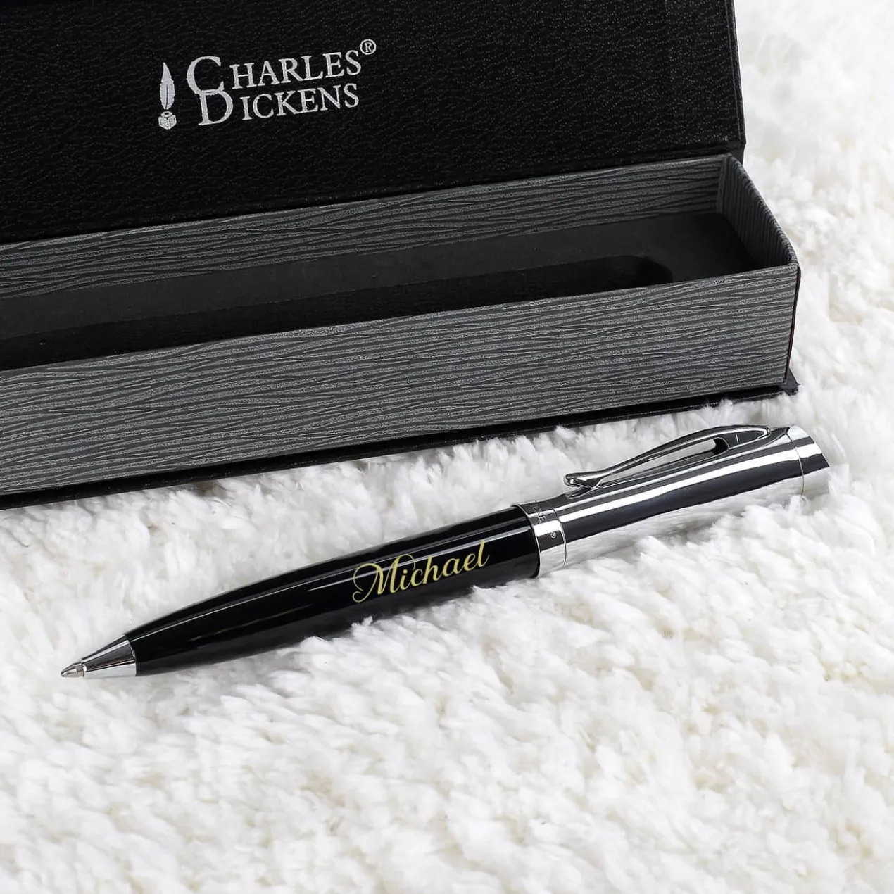 Charles Dickens Kugelschreiber in Schwarz Silber mit Namensgravur