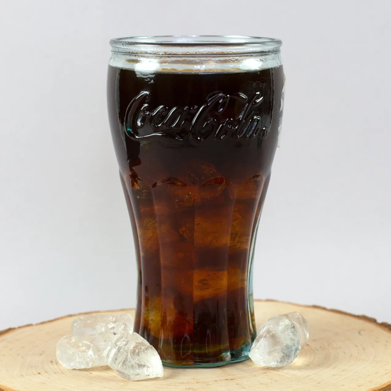 Coca-Cola Glas in klassischer retro Form 400ml | Trinkglas als Geschenk | Nachhaltig & Handgefertigt