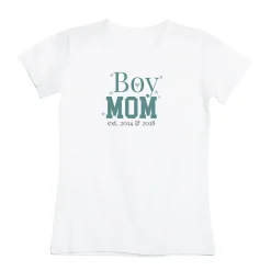 Damen T-Shirt 'Boy Mom' personalisiert mit Jahreszahl in Weiß | Geschenk für Mama, Muttertag & Geburt
