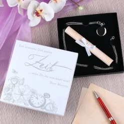 Deine Zeit als Geschenk in Box mit Widmung & Uhr