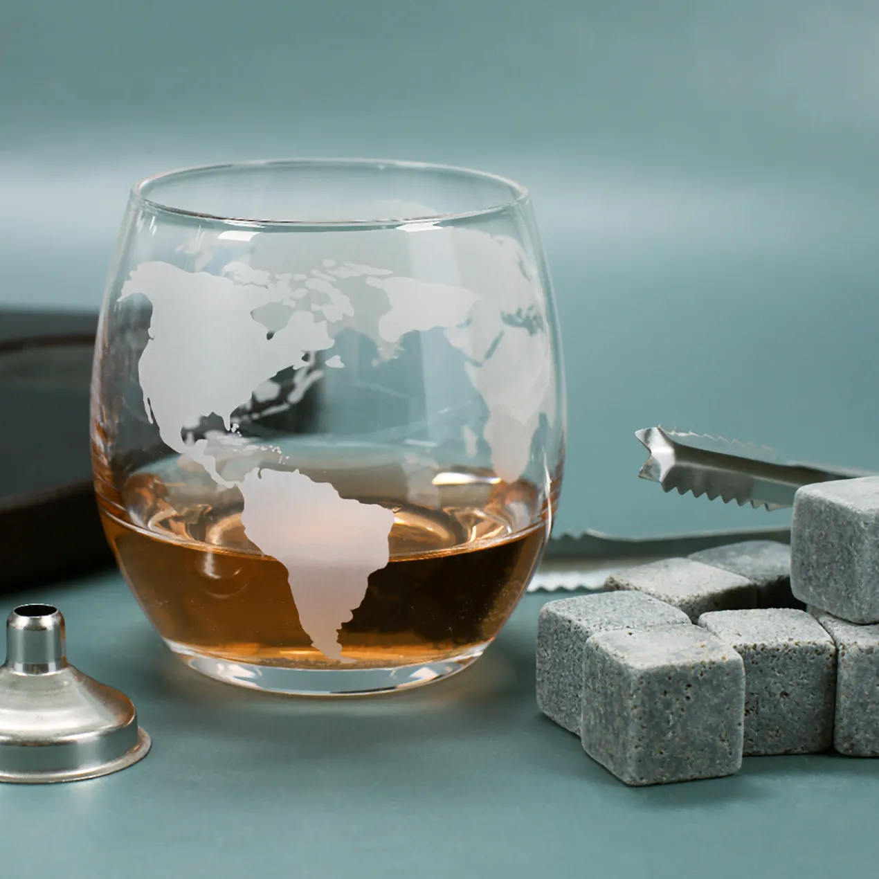 Deluxe Globe Decanter Set
