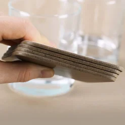 Der beste Wein ist der, den wir mit Freunden trinken! - 2er Set Untersetzer mit Namensaufdruck