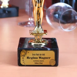 Der persönliche Pokal mit Wunschtext