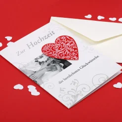 3D Glückwunschkarte zur Hochzeit mit verziertem Herz