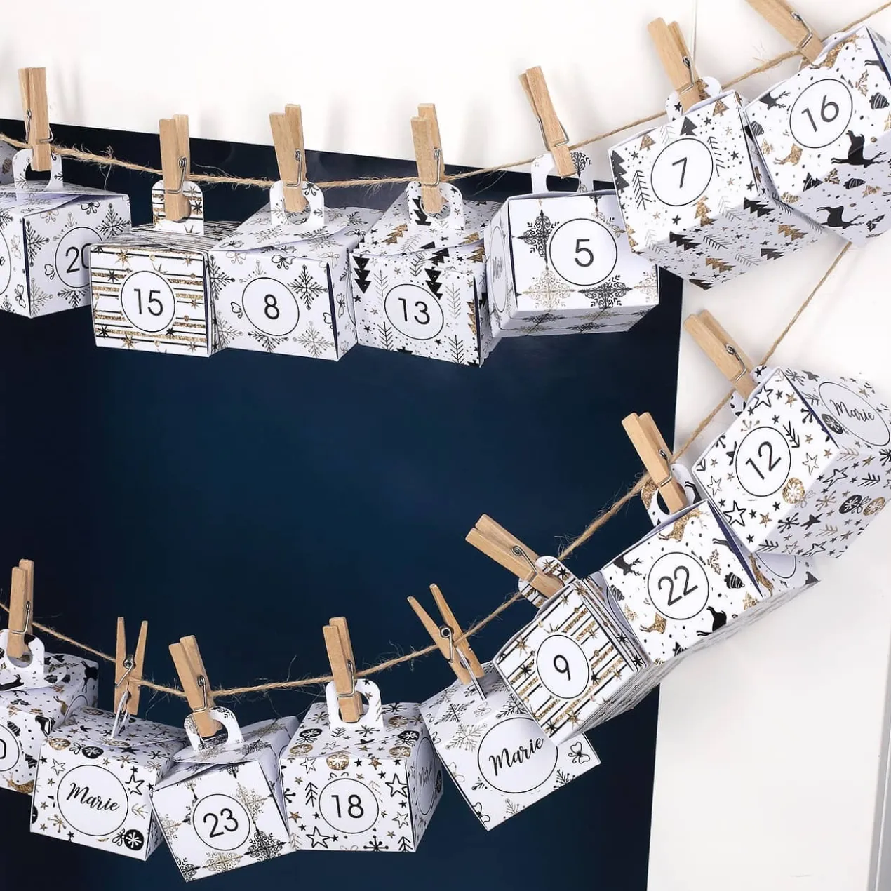 DIY-Adventskalender 24 Schachteln mit Personalisierung