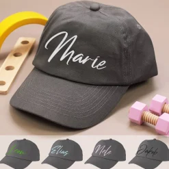 Dunkelgraues Basecap für Kinder mit Name bestickt