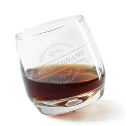 Echt schräges Whiskyglas für echte Geniesser mit Wunschname graviert