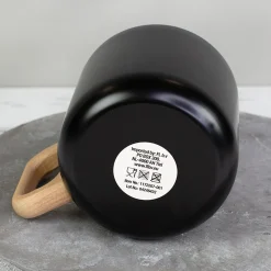 Edelstahl Tasse mit Holzgriff 'Einatmen Ausatmen Lächeln' | Doppelwandiger Becher als witziges Geschenk