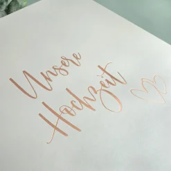 Edles Hochzeitsalbum mit glänzender Prägung personalisiert mit Namen und Datum | Fotobuch zur Hochzeit